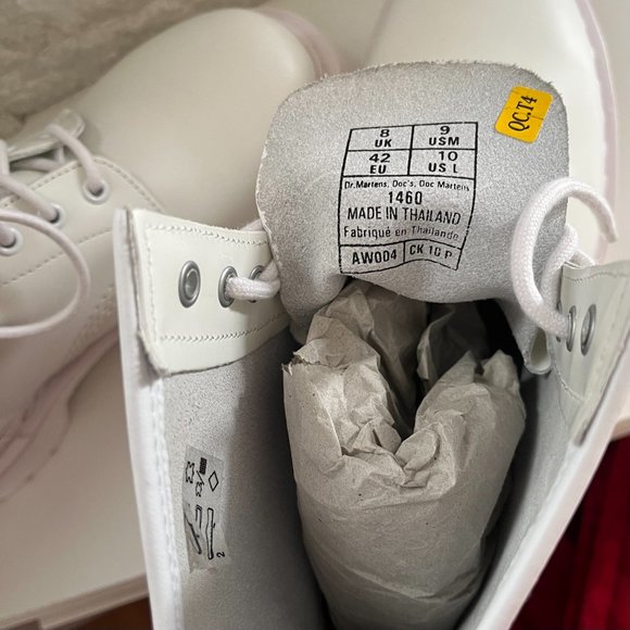 Dr. Martens 1460 MONO Smooth Leather (unisex) - Picture 8 of 12